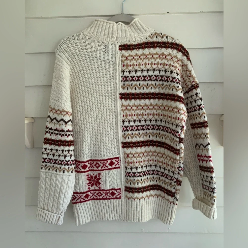 American Eagle Mock Neck Fair Isle Snowflake Sweater Size Small - Picture 11 of 14